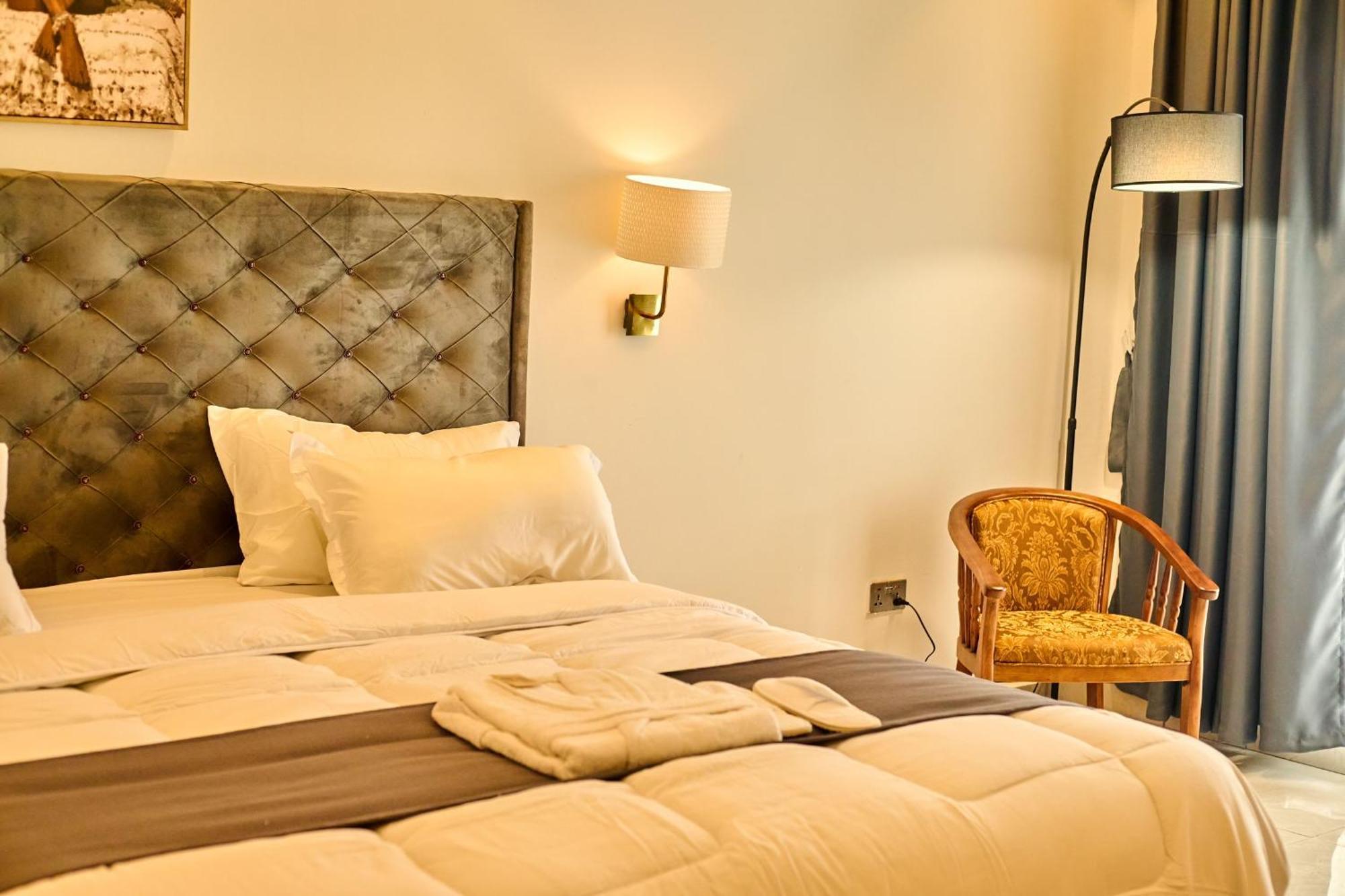 Aiden Homes And Apartments Hotel Koforidua Luaran gambar