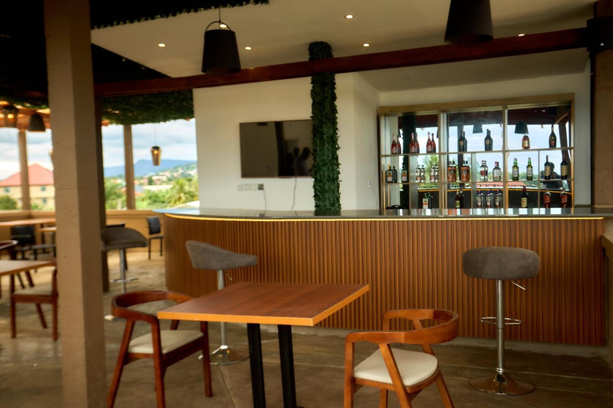 Aiden Homes And Apartments Hotel Koforidua Luaran gambar