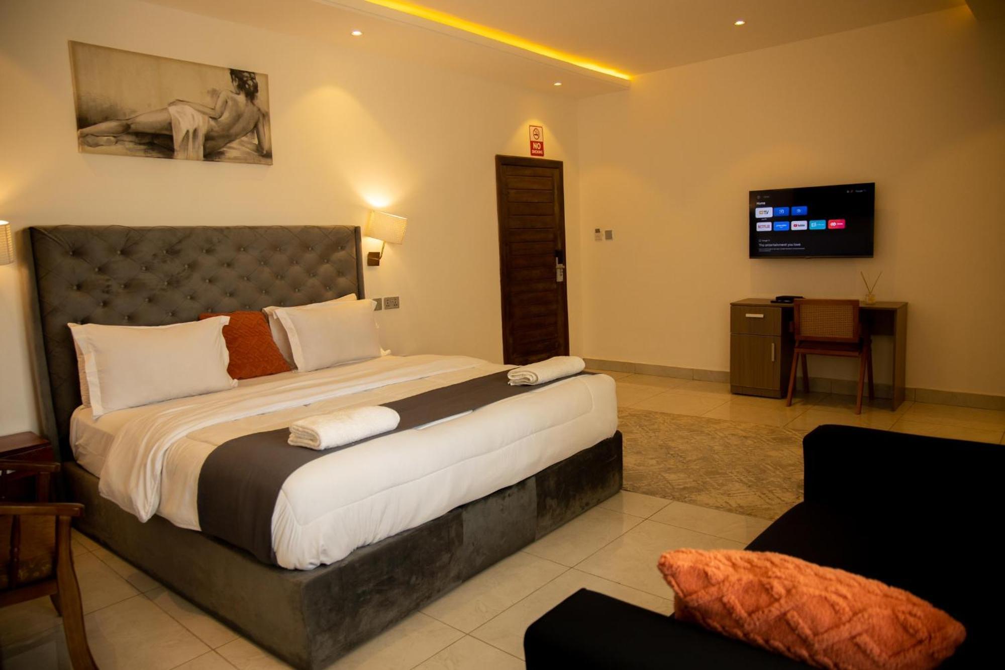 Aiden Homes And Apartments Hotel Koforidua Luaran gambar
