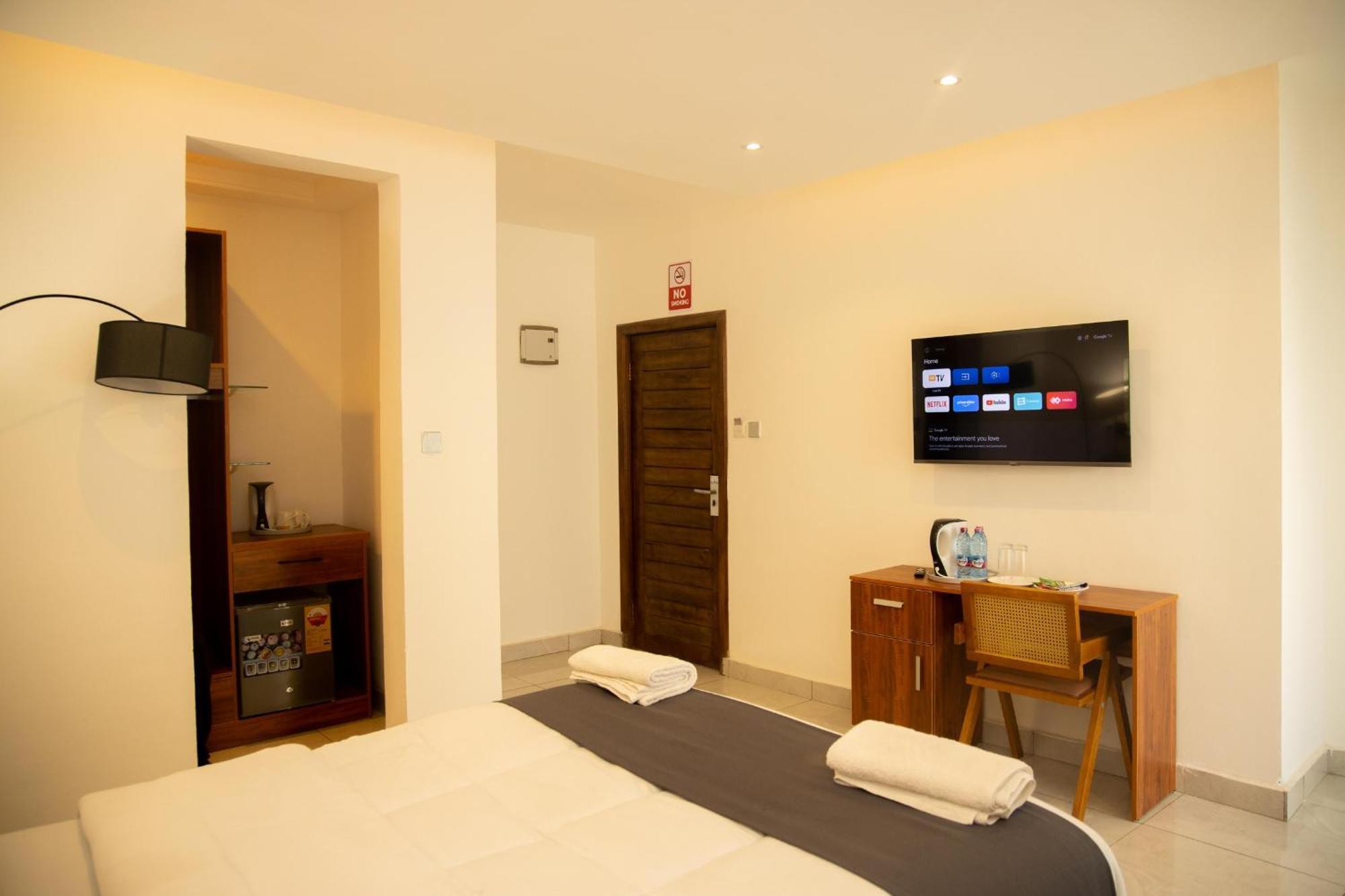 Aiden Homes And Apartments Hotel Koforidua Luaran gambar