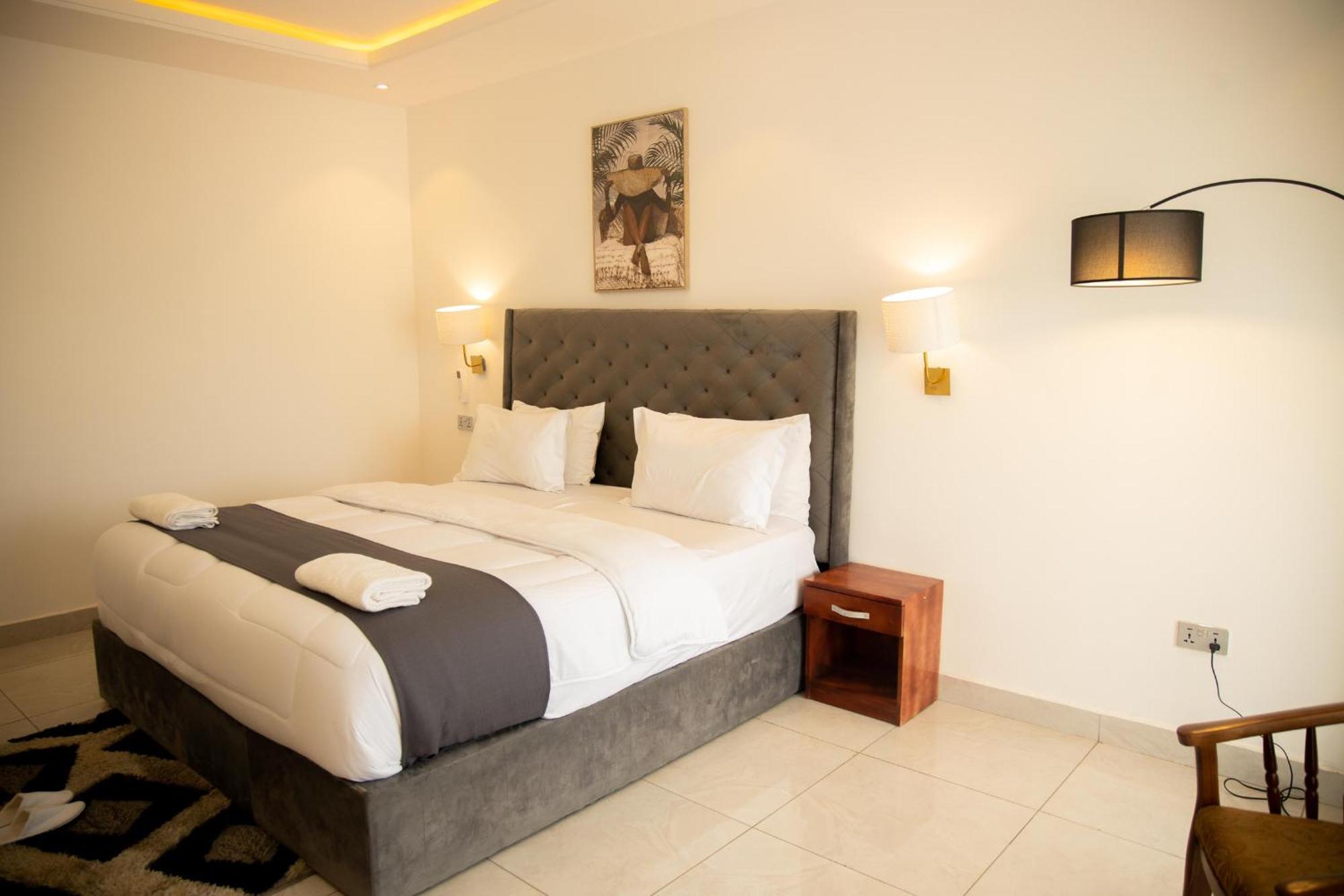Aiden Homes And Apartments Hotel Koforidua Luaran gambar